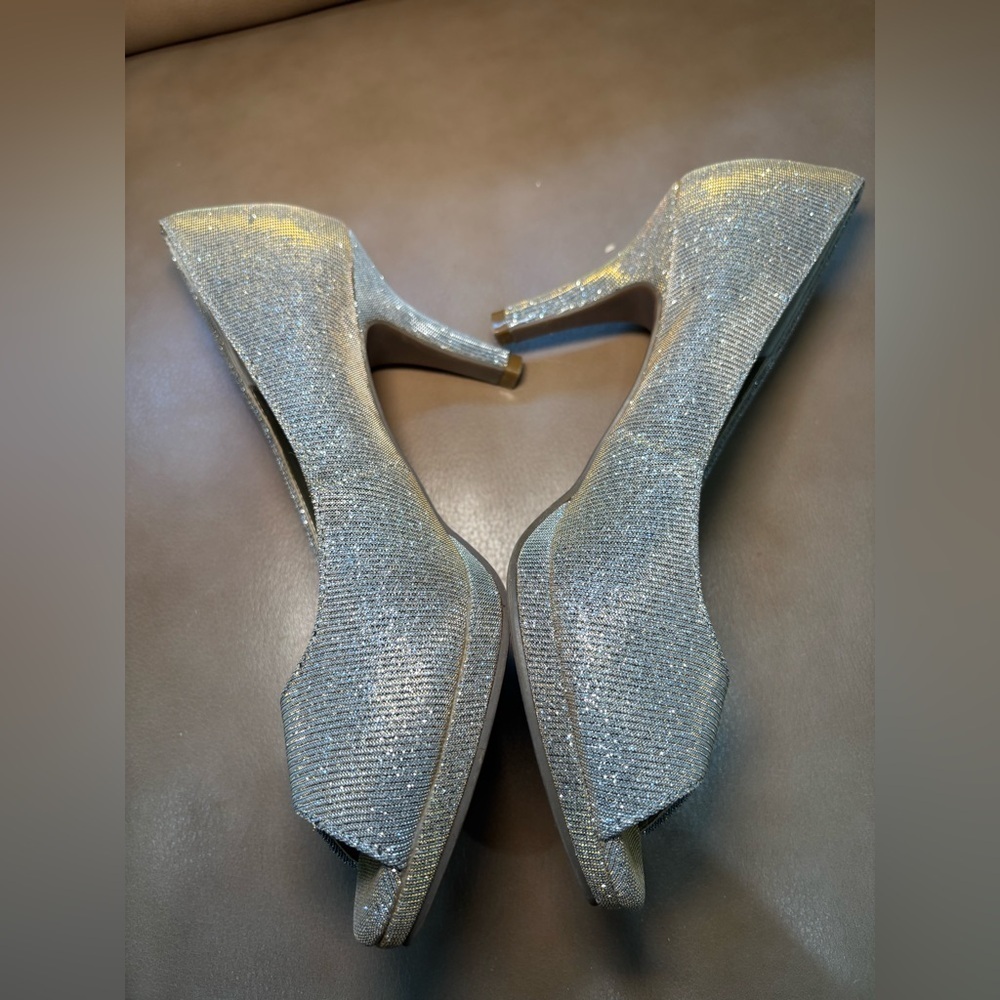 Kelly & Katie Glittering Silver Heels - Picture 3 of 5